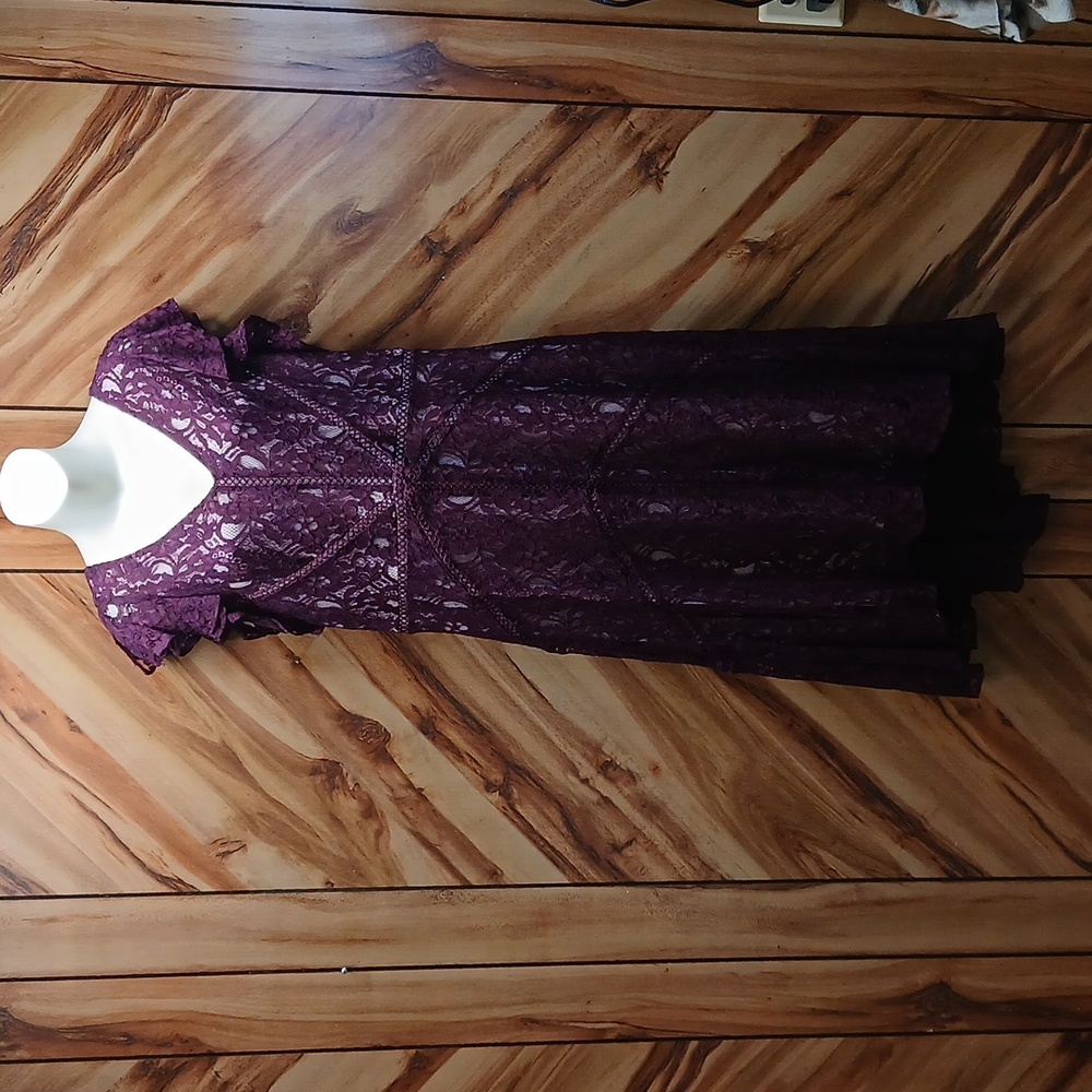 Taylor V-neck Burgundy Lace Hi-low Hem Flutter Sleeve Dress Size 14 - Picture 4 of 13
